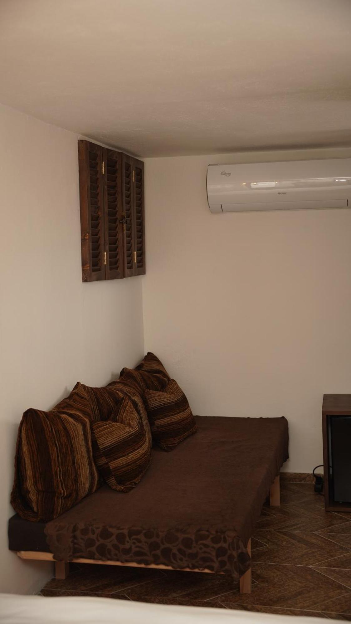 Relax Inn 科尔察 外观 照片